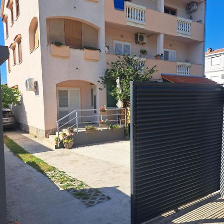 Mia Apartman Zára Kültér fotó